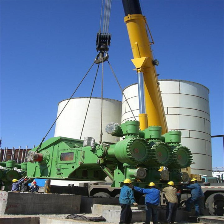 新会租赁200吨吊车